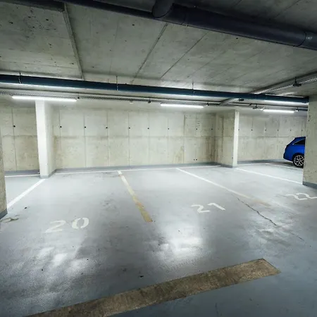 アパート Rezidencia Severna, 24hr Self Check-in, 2 Bedrooms, Free Garage Private Parking, Balcony, 5-minute Walk To Centre バンスカー・ビストリツァ