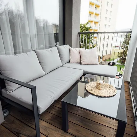 Rezidencia Severna, 24hr Self Check-in, 2 Bedrooms, Free Garage Private Parking, Balcony, 5-minute Walk To Centre * Banská Bystrica